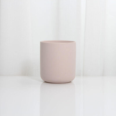 premium look suitable for high-end candles.