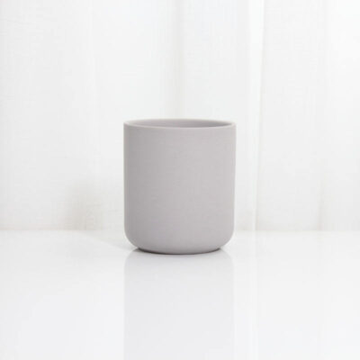 premium look suitable for high-end candles.
