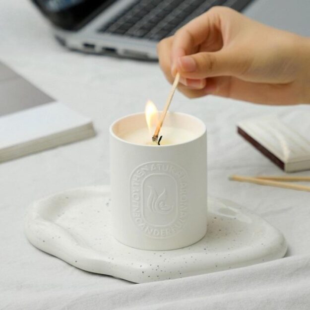 Custom Luxury White Ceramic Candle Jar with Lid (2) white ceramic candle jars with lid